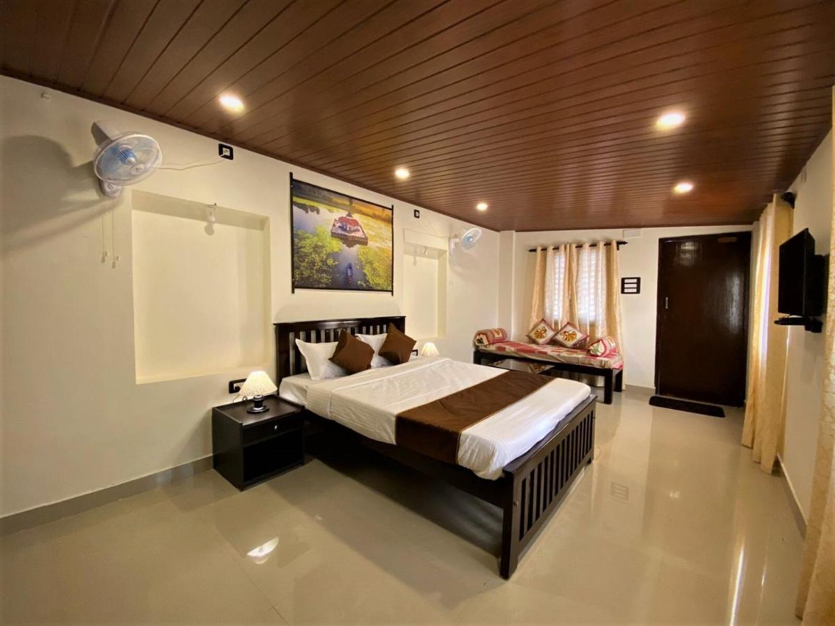 Udupi Inn Buitenkant foto