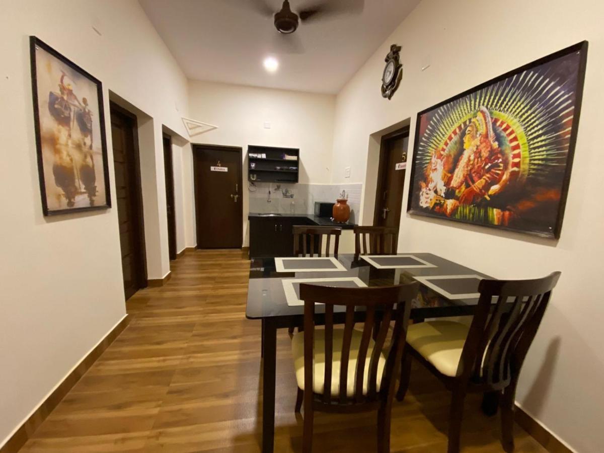 Udupi Inn Buitenkant foto